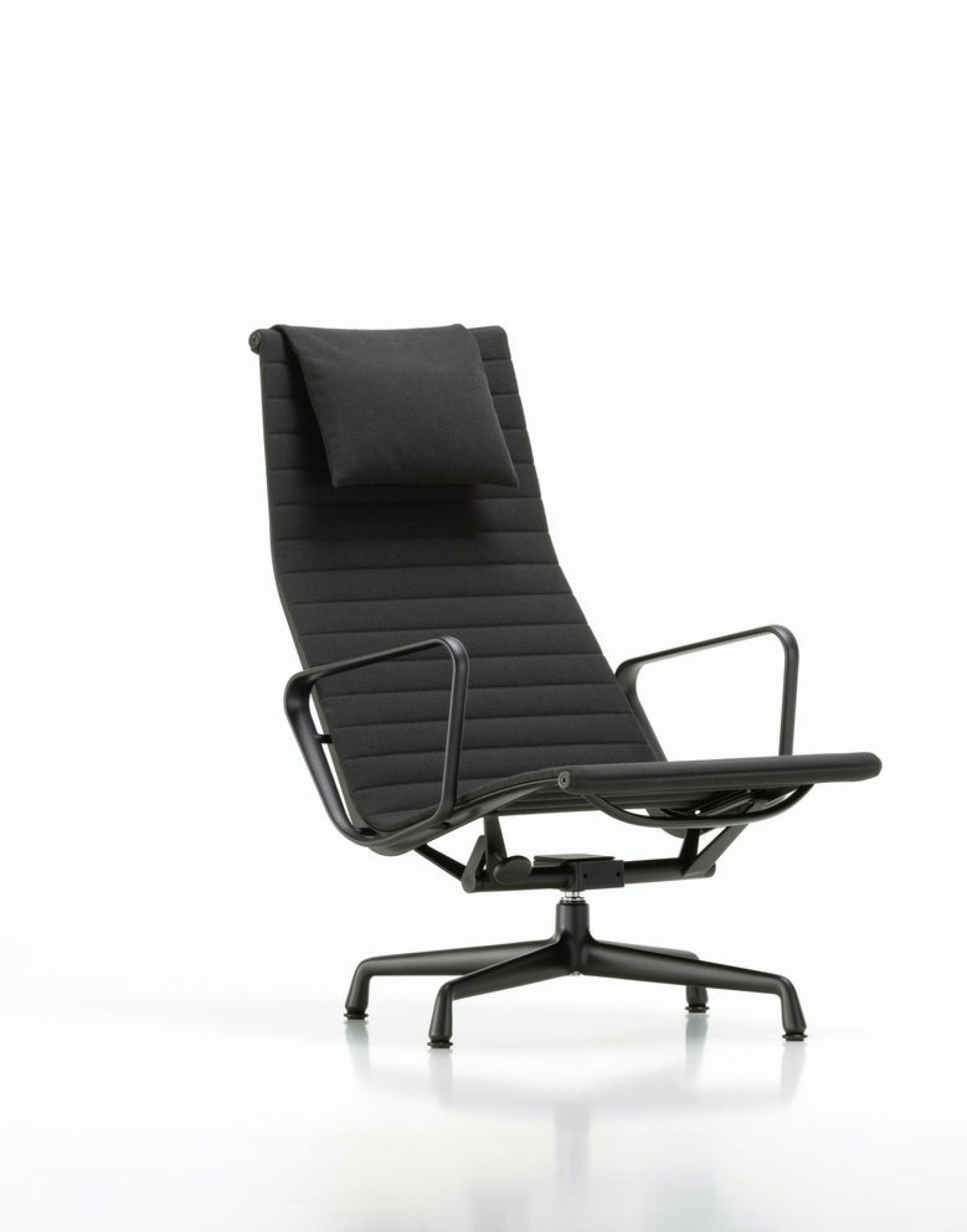 Aluminium Chair EA124 / EA 124 Sessel Vitra